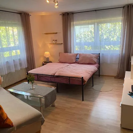 Ferien Und Monteurswohnung Am Schloss *